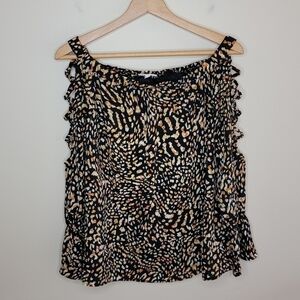 Entro | Abstract Print Criss Cross Shoulder Top